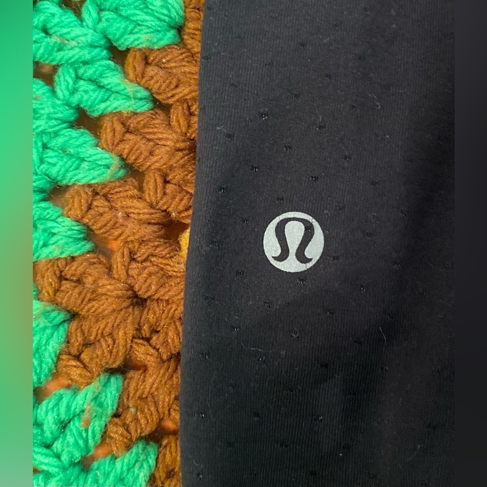 Black lululemon leggings